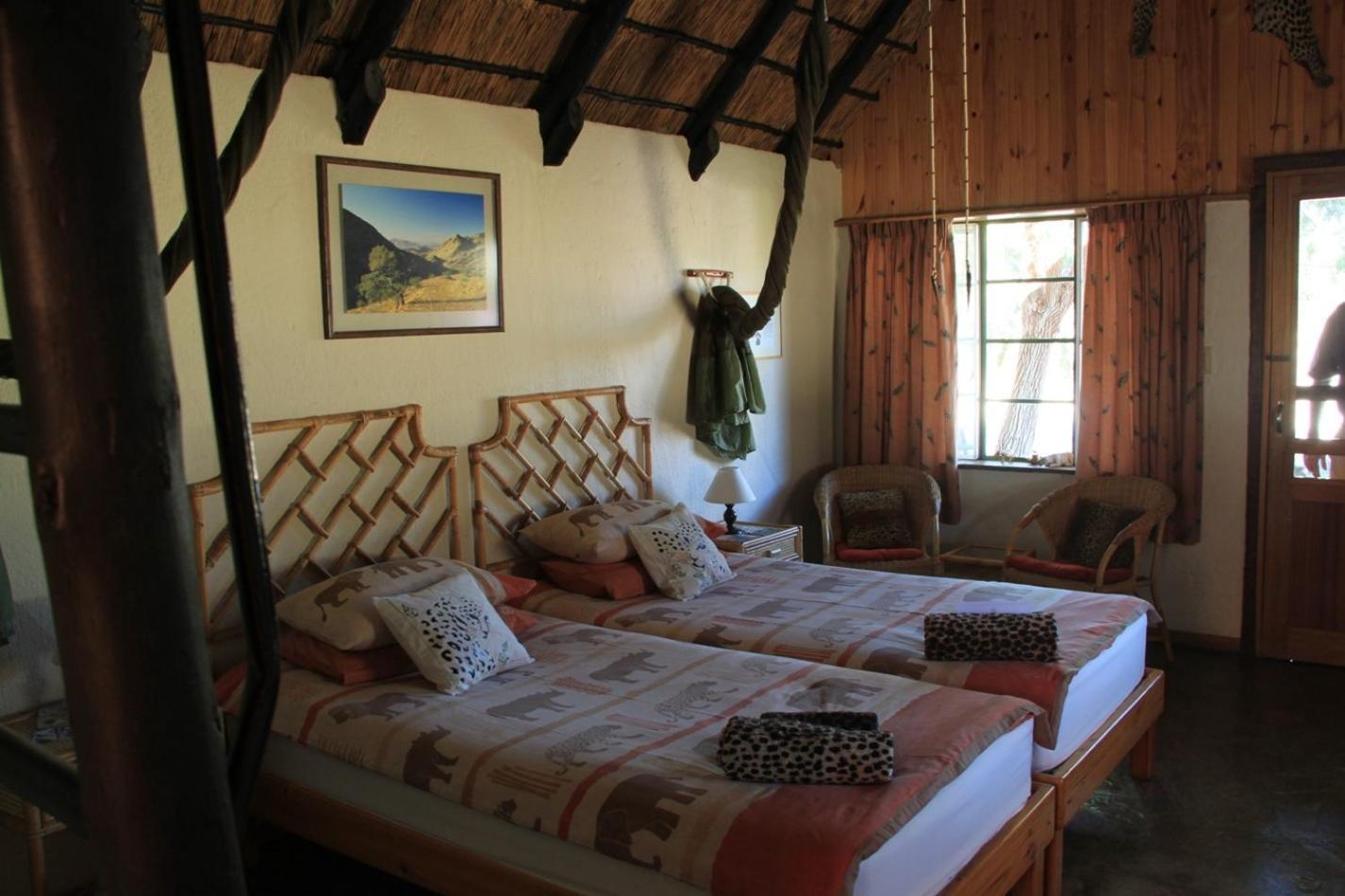 Etusis Lodge Usakos Ngoại thất bức ảnh