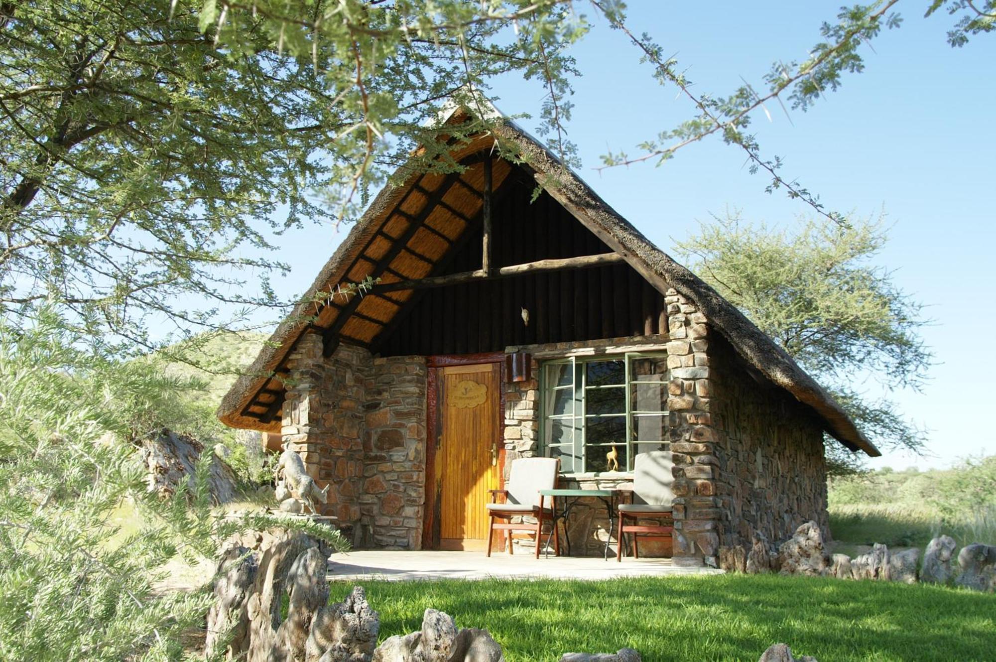 Etusis Lodge Usakos Ngoại thất bức ảnh