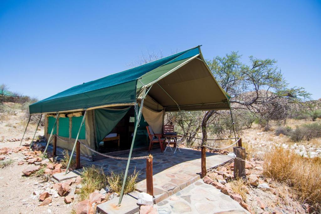 Etusis Lodge Usakos Ngoại thất bức ảnh