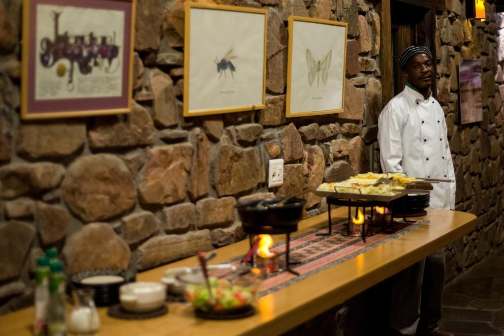 Etusis Lodge Usakos Ngoại thất bức ảnh