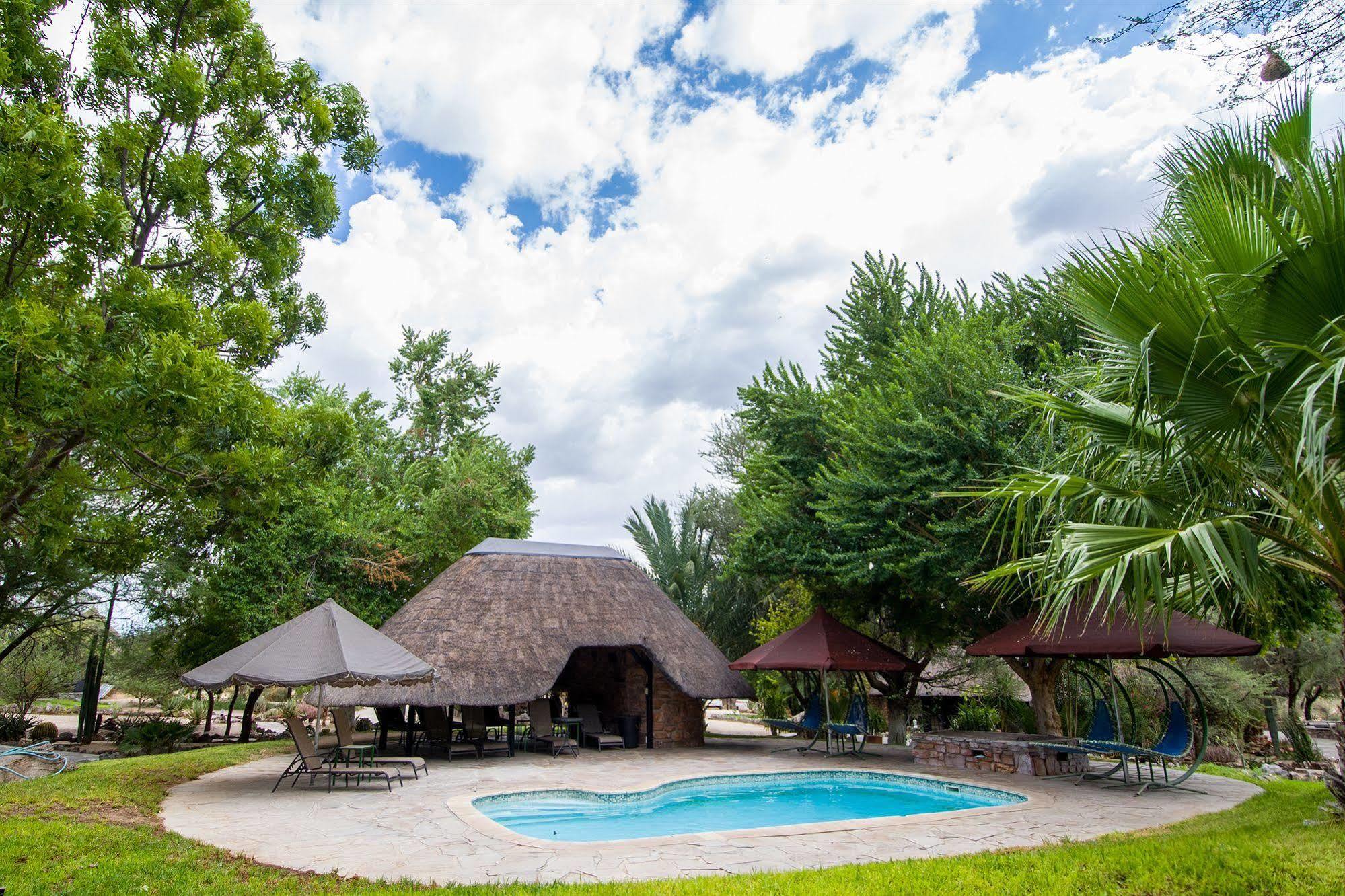 Etusis Lodge Usakos Ngoại thất bức ảnh