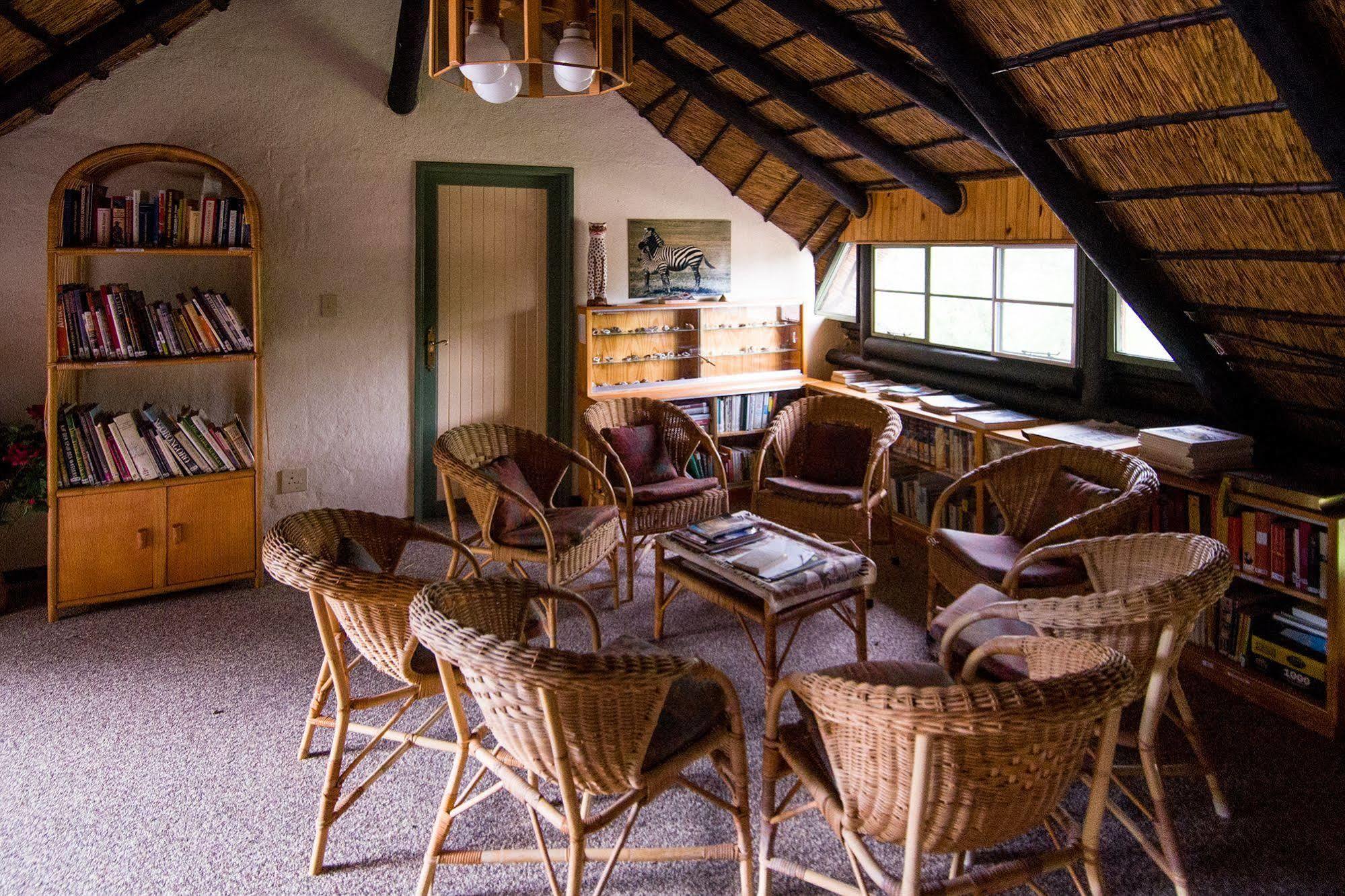 Etusis Lodge Usakos Ngoại thất bức ảnh
