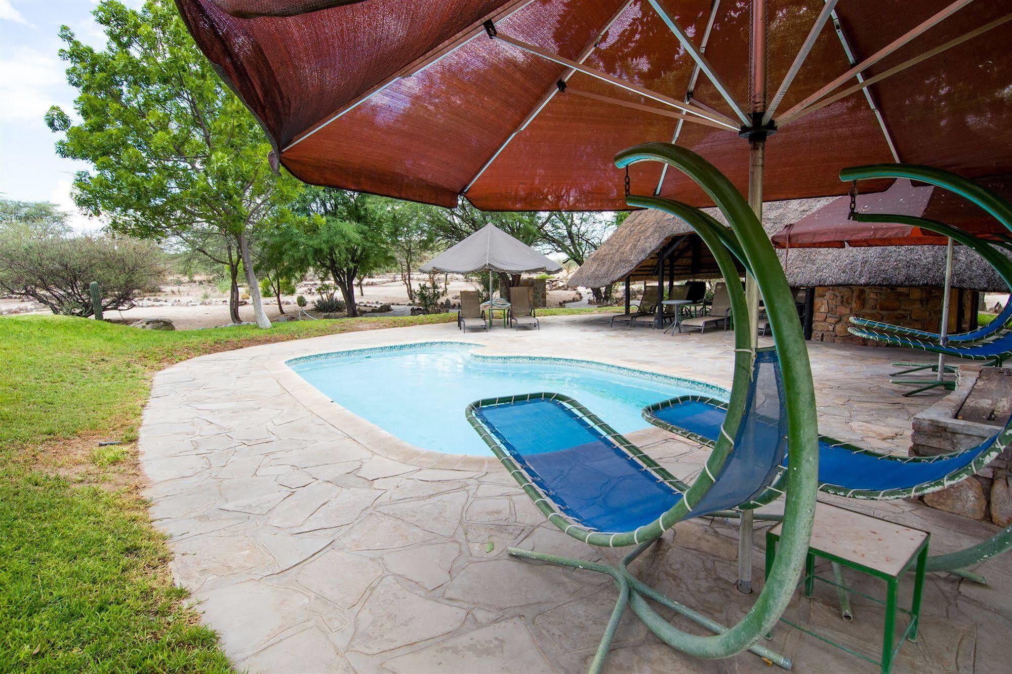 Etusis Lodge Usakos Ngoại thất bức ảnh